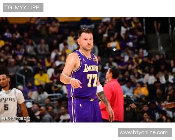 奥尼尔谈东契奇独特魅力：不快不高却能轻松得分的秘密